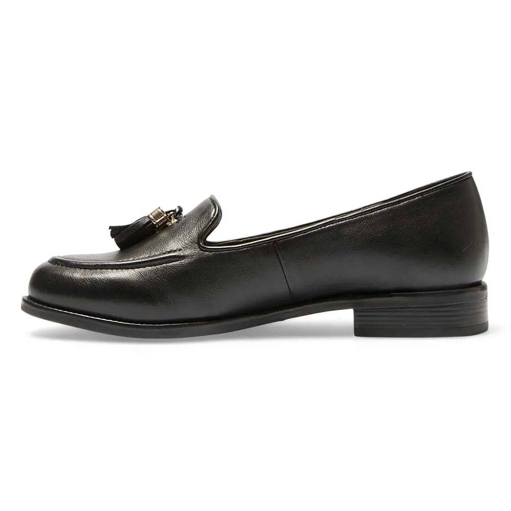 Preppy Loafer in Black Leather