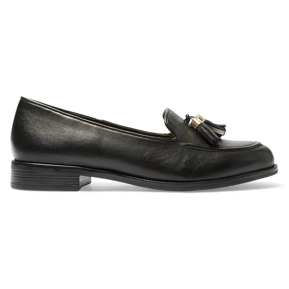 Preppy Loafer in Black Leather