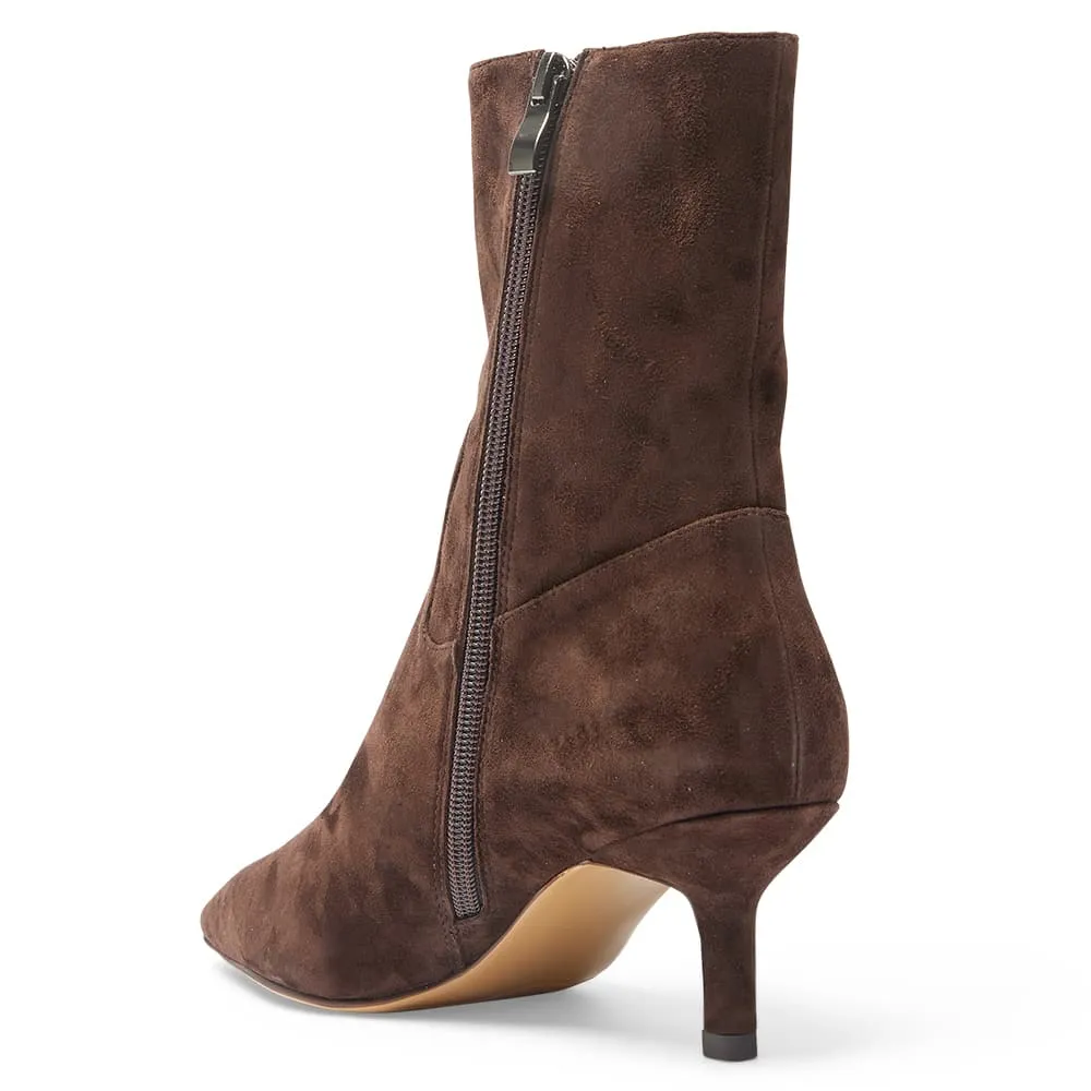 Rogue Boot in Chocolate Suede Suede