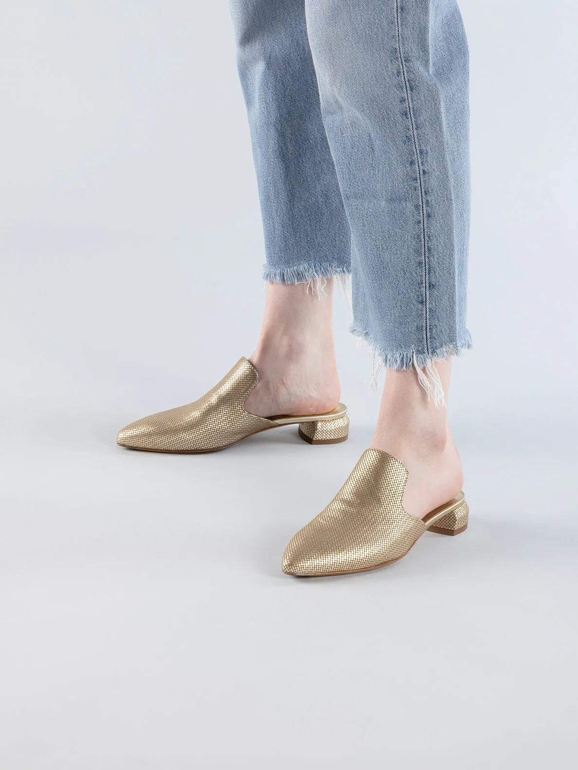 SAGE 106 - Gold Leather Mule