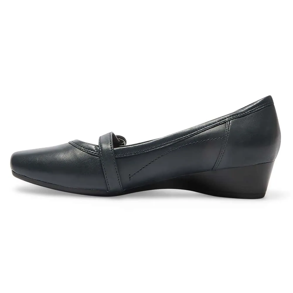 Savoy Heel in Navy Leather