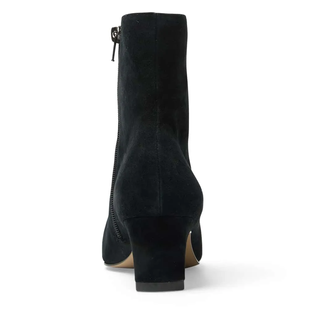 Seattle Boot in Black Suede