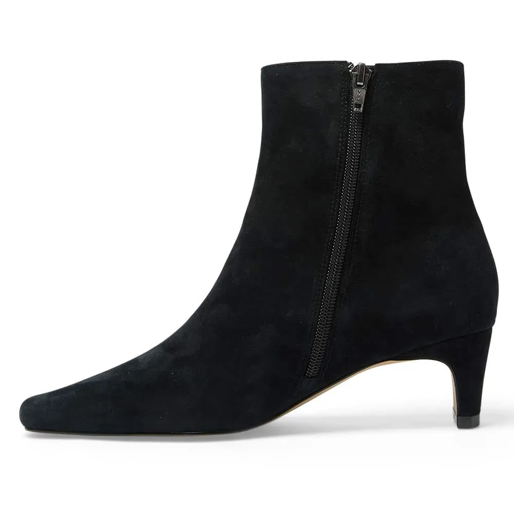 Seattle Boot in Black Suede