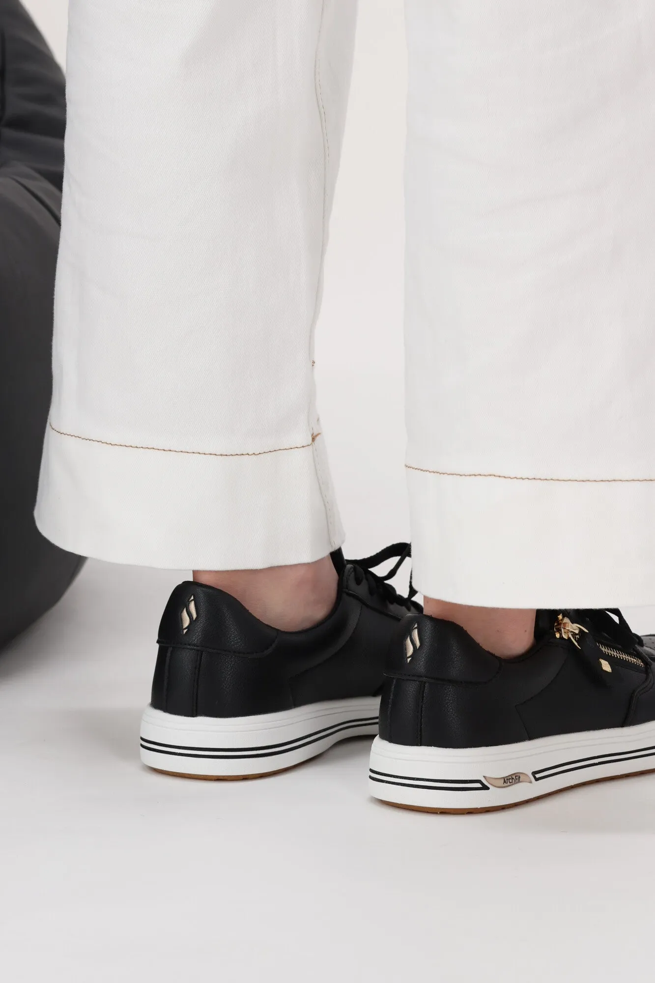 Skechers Arch Fit Arcade Sneaker Black