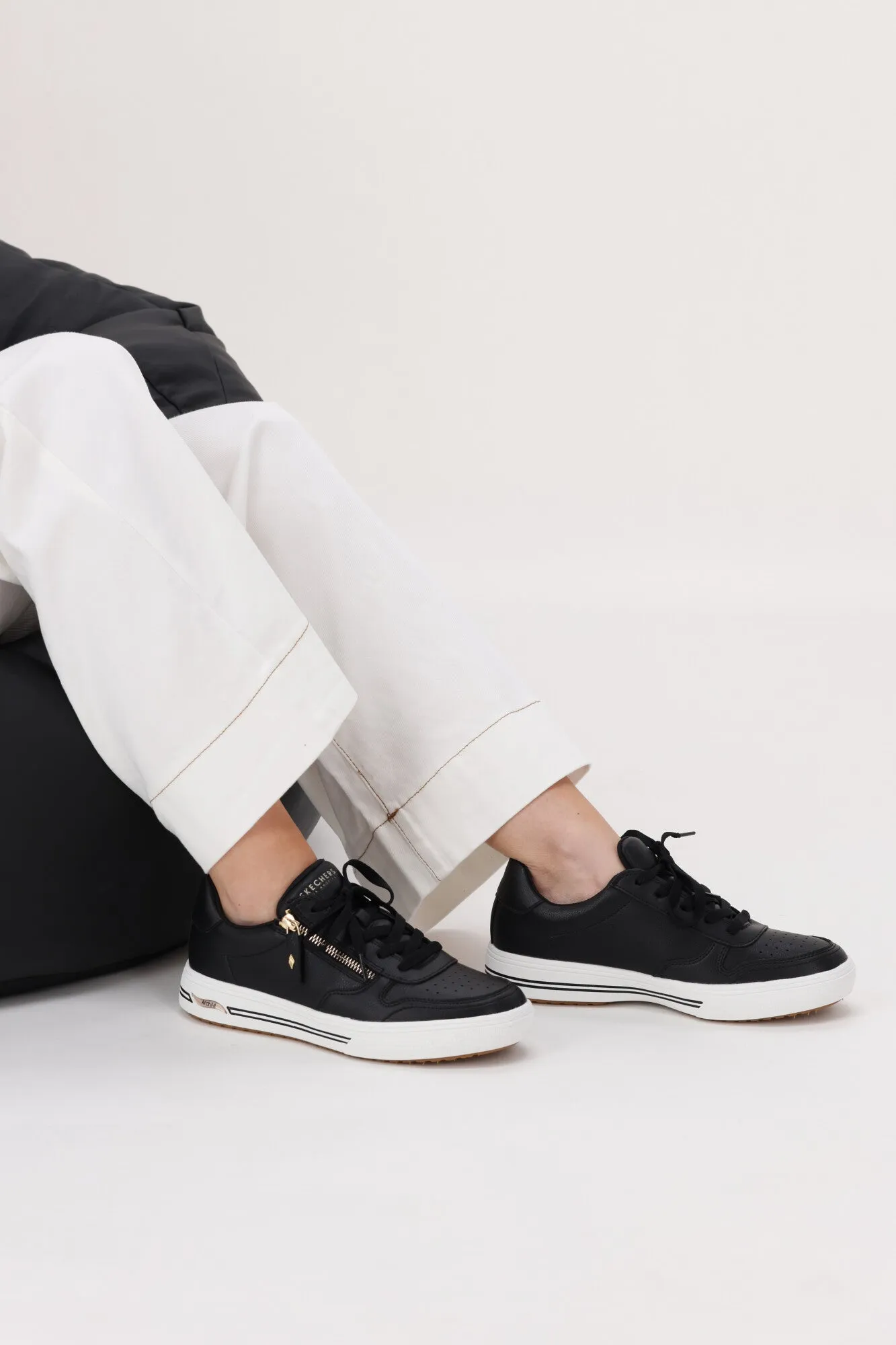 Skechers Arch Fit Arcade Sneaker Black