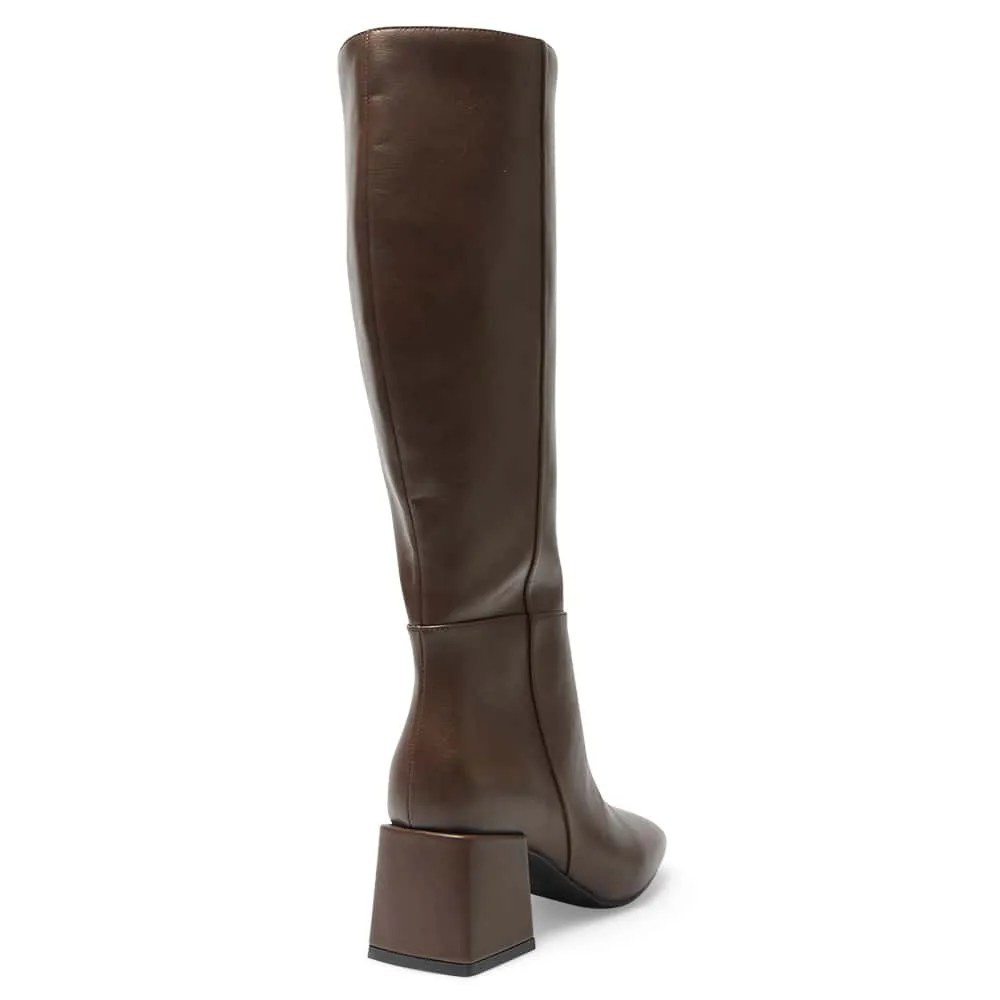 Tabby Boot in Chocolate