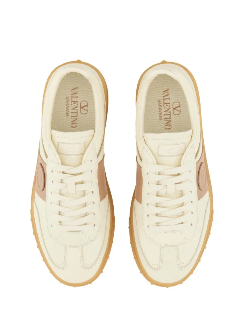 Upvillage" Sneaker