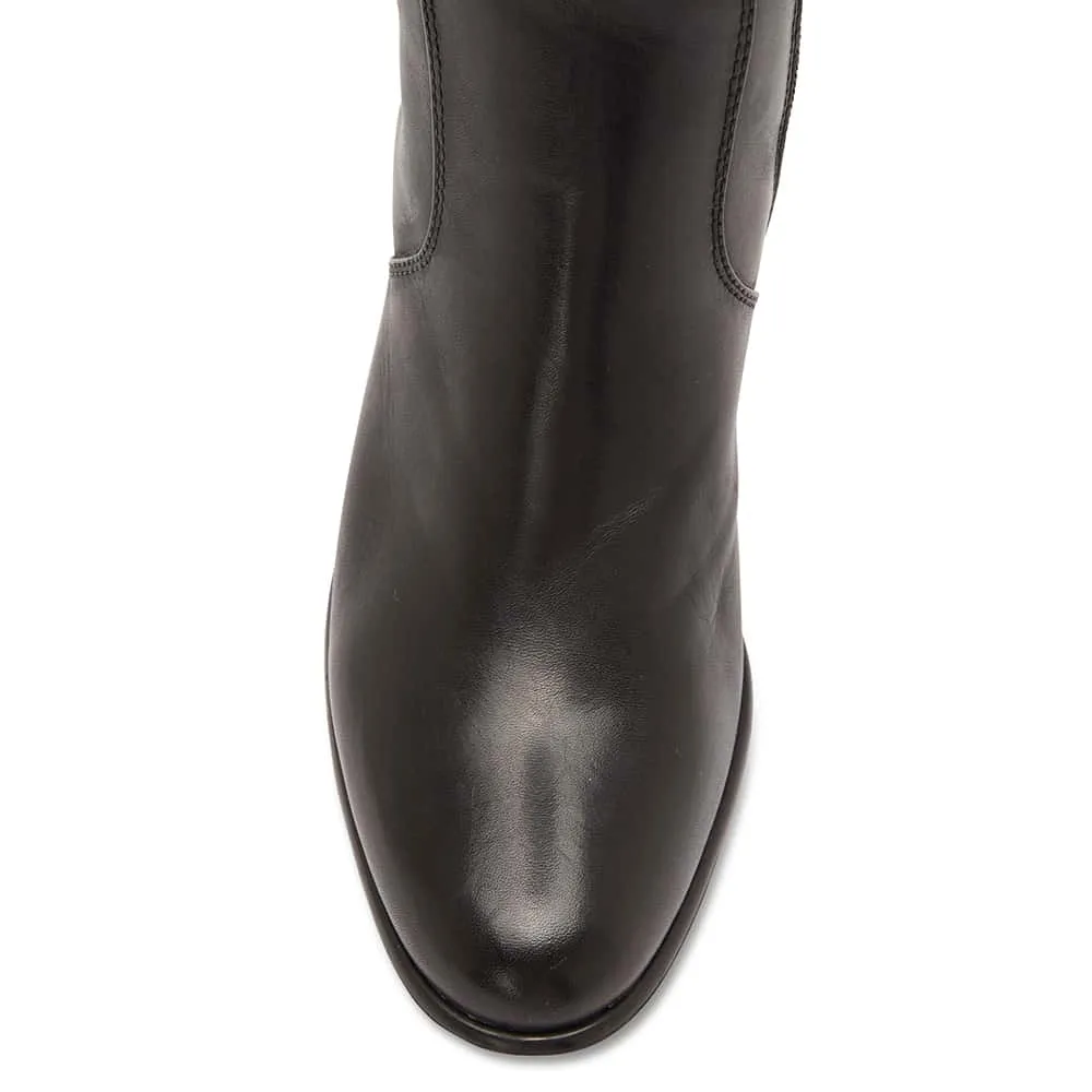 Victor Boot in Black Leather
