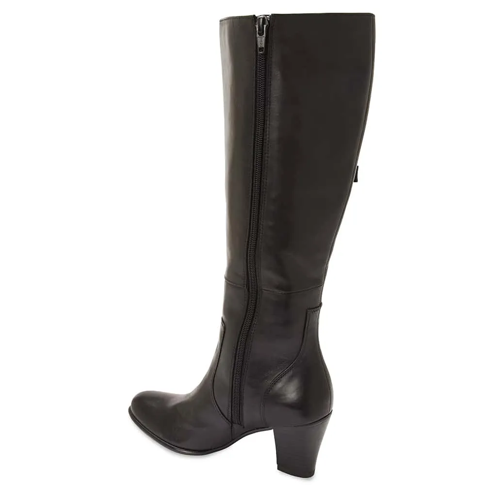 Victor Boot in Black Leather