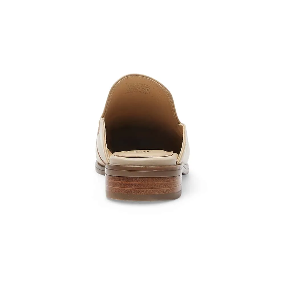 West Flat in Nude Leather
