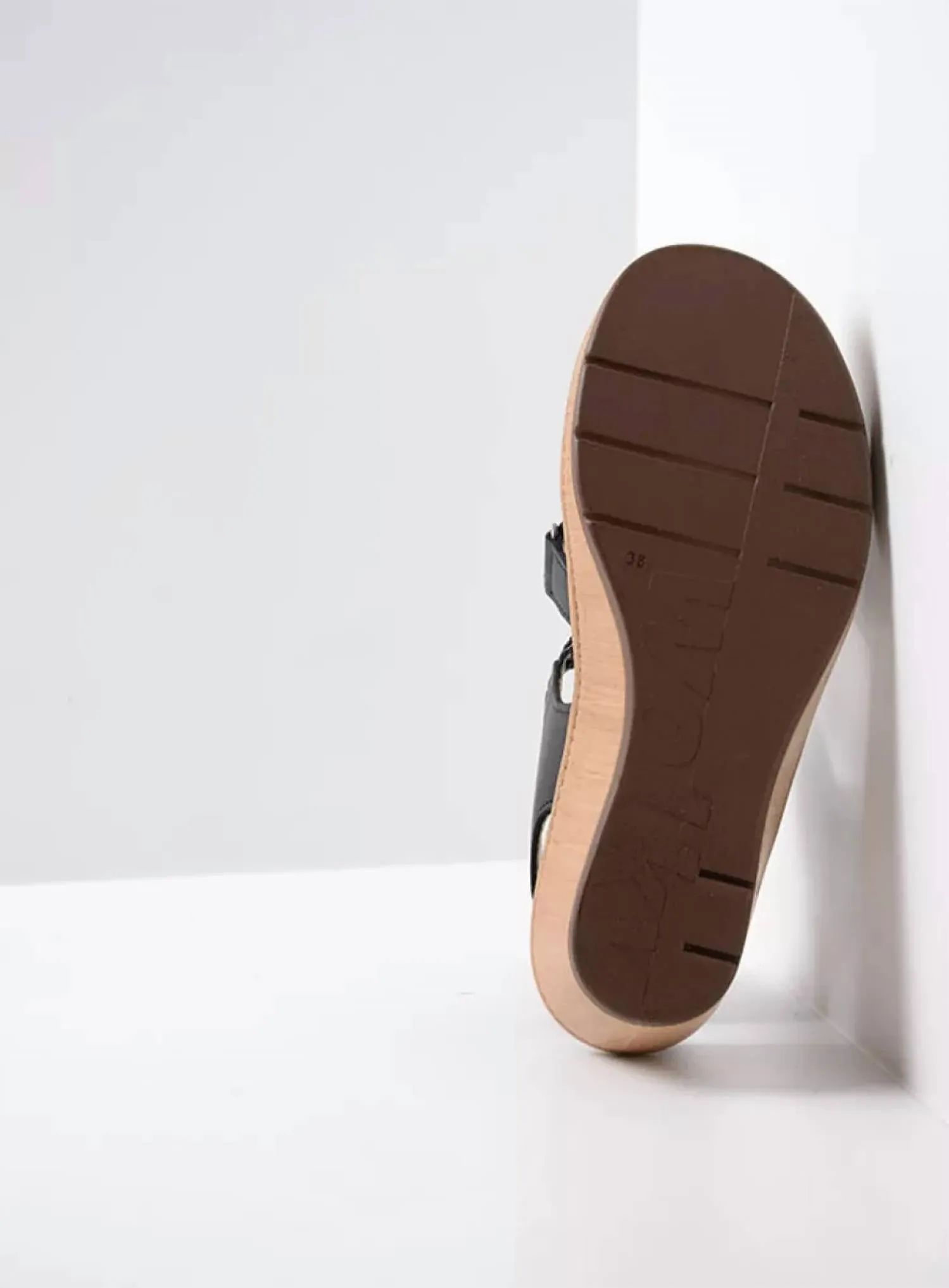 Women's La Jolla Sandals In Via Black